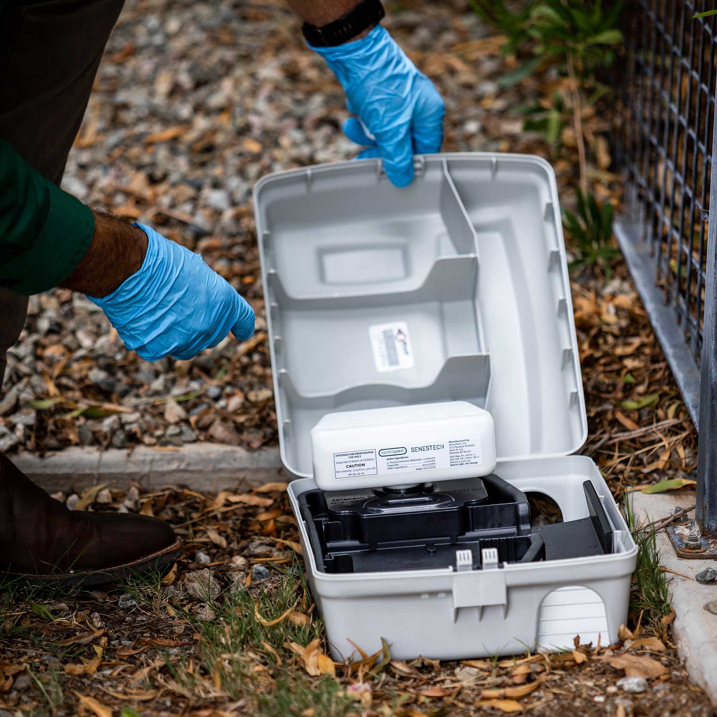 Starter Kit, Ultimate Bait System™ with ContraPest®