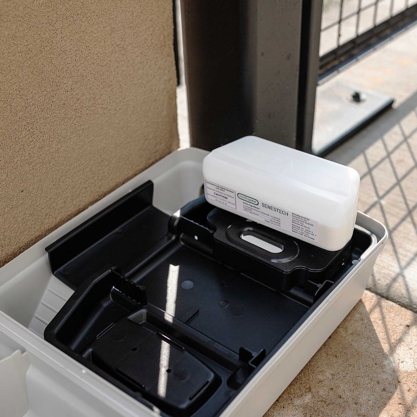 Starter Kit, Ultimate Bait System™ with ContraPest®