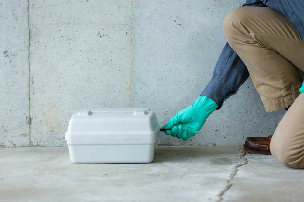 SenesTech | Protecta Evo Express Bait Station locking